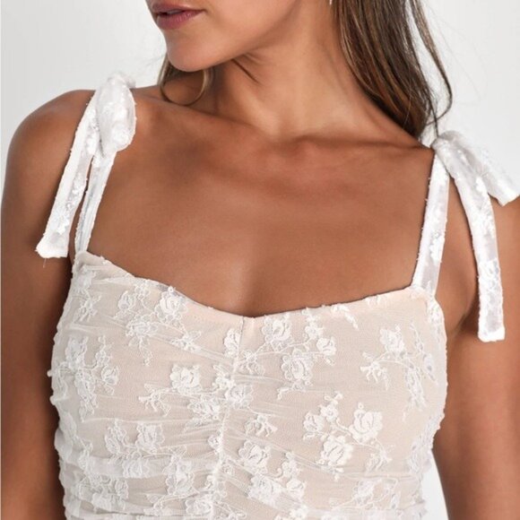 Lulu’s Be Mine Forever White Floral Lace Ruched Bodycon Dress Size Medium - Picture 2 of 16